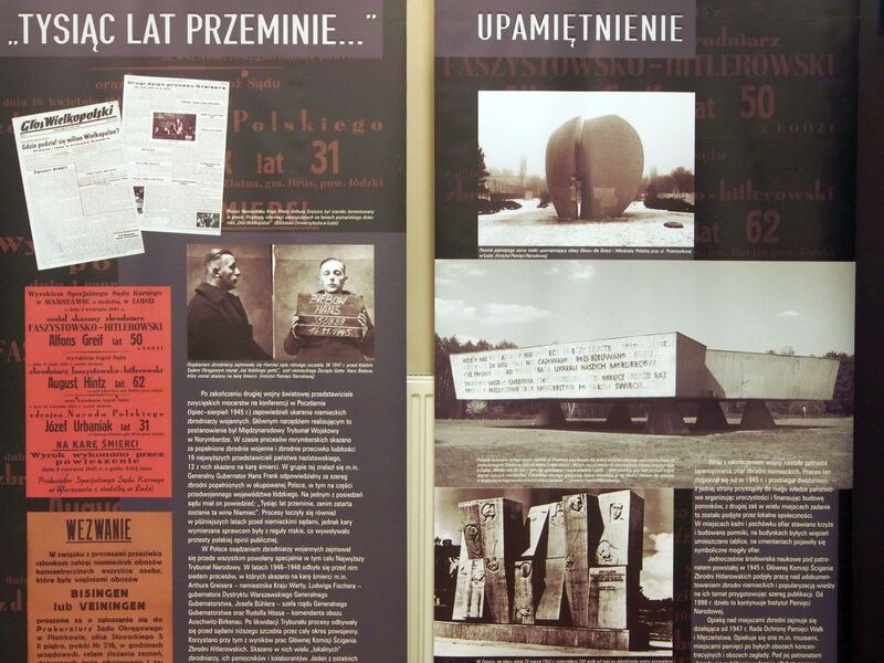 Plansza wystawy o zbrodniach niemieckich