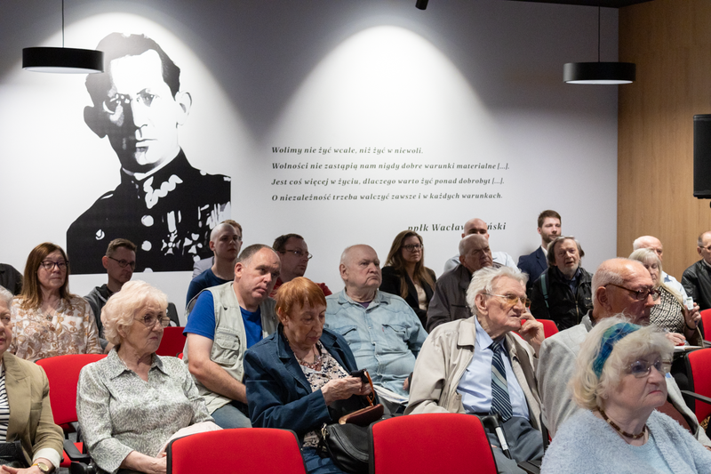 CRH panel katyński mtn 24_04_2025-4