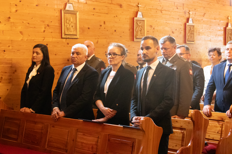 Uroczystości pogrzebowe żołnierzy ekshumowanych przez Instytut Pamięci Narodowej - Stary Ochędzyn, 2 września 2025 r.Uroczystości pogrzebowe żołnierzy ekshumowanych przez Instytut Pamięci Narodowej - Stary Ochędzyn, 2 września 2025 r.