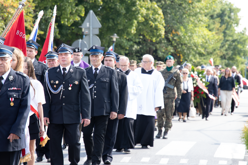 Uroczystości pogrzebowe żołnierzy ekshumowanych przez Instytut Pamięci Narodowej - Stary Ochędzyn, 2 września 2025 r.