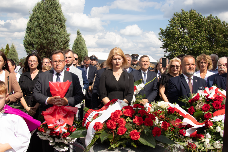 Uroczystości pogrzebowe żołnierzy ekshumowanych przez Instytut Pamięci Narodowej - Stary Ochędzyn, 2 września 2025 r.