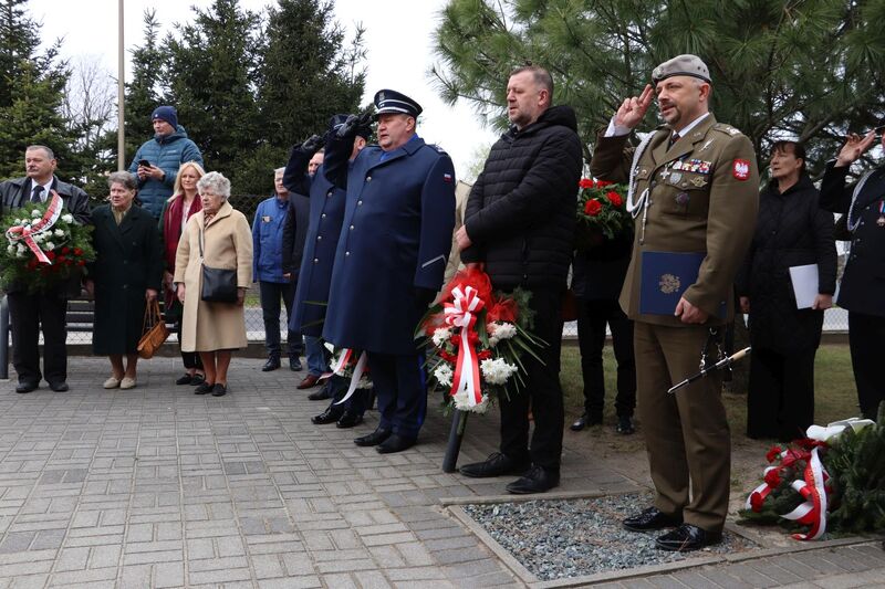 Odsłonięcie tablicy pamiątkowej poświęconej ppor. rez. Anzelmowi Sztajnertowi - Pieczyska, 13 kwietnia 2026 r., fot. Jacek Trajdos (IPN)