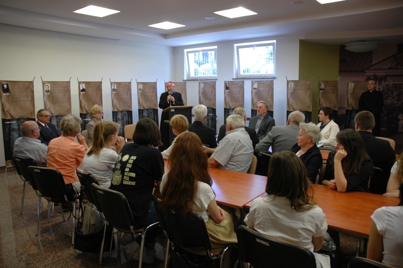 Otwarcie wystawy pt. „Niedokończone msze wołyńskie. Martyrologium duchowieństwa wołyńskiego w czasie II wojny światowej