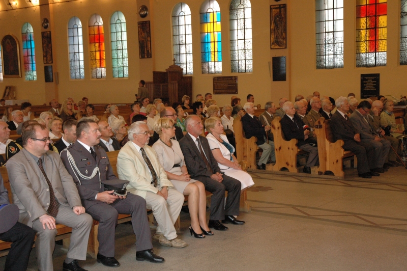 Uczestnicy uroczystości w 68. rocznicę wybuchu Powstania Warszawskiego zgromadzeni w Kościele Garnizonowym pw. św. Jerzego w Łodzi