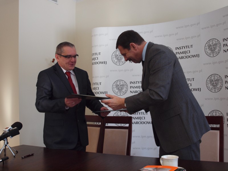 Przekazanie dokumentów o współpracy