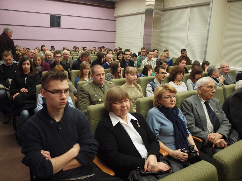 Uczestnicy spotkania w WBP im. Marszałka J. Piłsudskiego