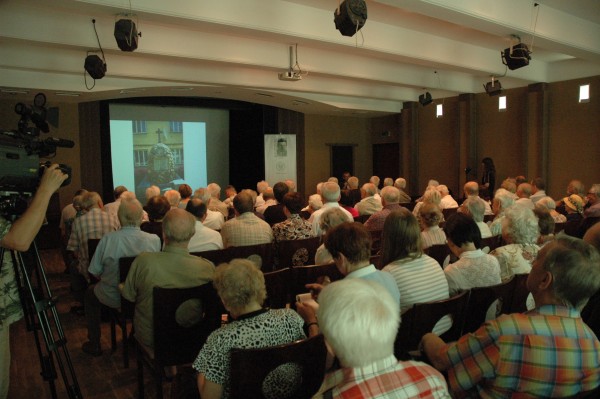 Uczestnicy lipcowego spotkania Klubu Historycznego im. gen. „Grota