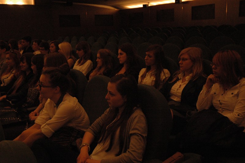 Młodzież z XII LO im. S. Wyspiańskiego przy ul. K. Anstadta w Łodzi