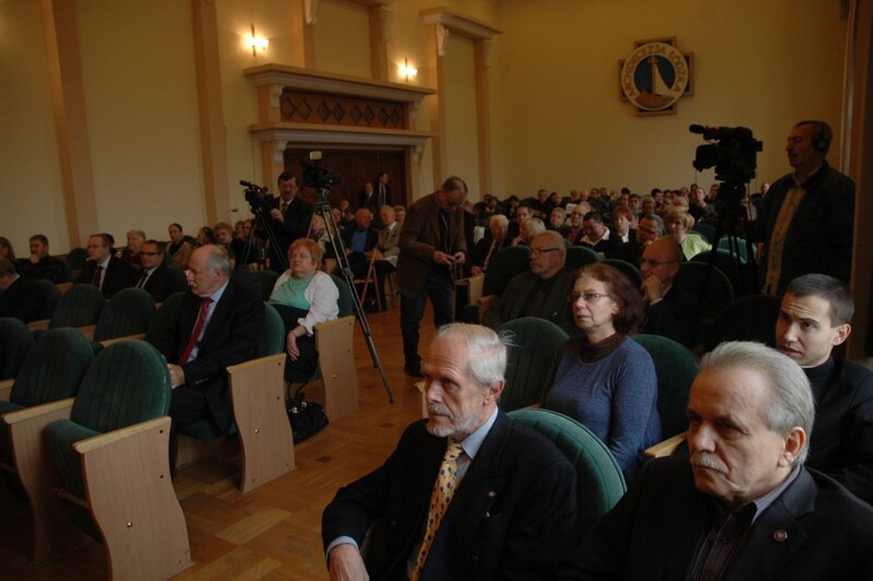 Uczestnicy VII edycji konferencji „Dziennikarz – między prawdą a kłamstwem