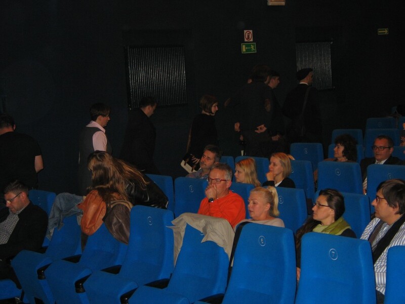 W pierwszym rzędzie z lewej Grzegorz Nawrot (OBEP IPN w Łodzi), w czwartym rzędzie pierwszy z prawej Marek Drużka, dyrektor Oddziału IPN w Łodzi