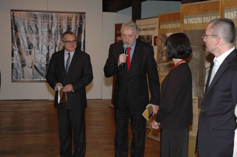 Od lewej: Marek Drużka (dyrektor Oddziału IPN w Łodzi), Marcin Oko (dyrektor CMW), Magdalena Zapolska-Downar (OBEP IPN w Łodzi), Paweł Kowalski (OBEP IPN w Łodzi)