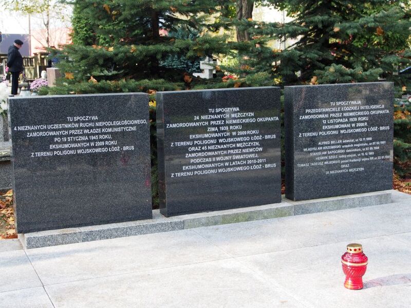 Mogiła na Cmentarzu Komunalnym na „Dołach