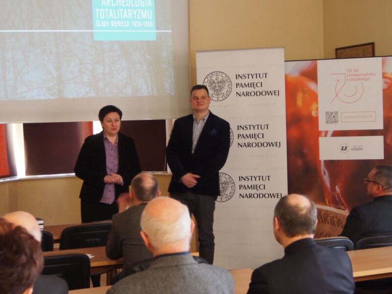 Dr Joanna Żelazko, OBEP IPN Łódź, dr Olgierd Ławrynowicz, Instytut Archeologii UŁ – redaktorzy publikacji