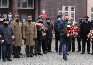 Narodowy Dzień Pamięci Żołnierzy Wyklętych uroczystości przy Pomniku Ofiar Komunizmu na al. Anstadta w Łodzi