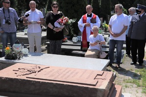 Zakończenie renowacji pomnika nagrobnego posterunkowego Mariana Antczaka 9.06.2021r. Łęczyca