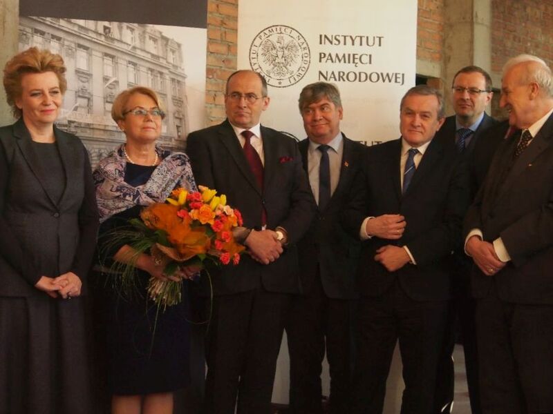 Specjalne podziękowanie za zainicjowanie współpracy Instytutu Pamięci Narodowej z Instytutem Europejskim odebrała Jolanta Chełmińska, b. Wojewoda Łódzki