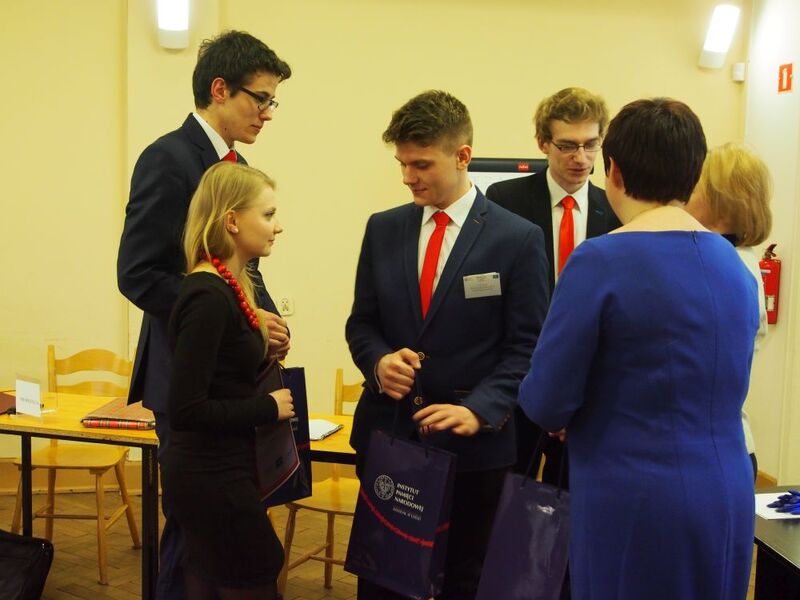 Laureaci II miejsca – młodzież z I LO w Ostrzeszowie