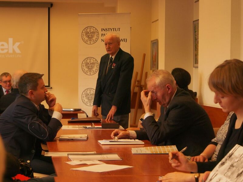 Głos zabiera mjr Zbysław Raczkiewicz, prezes ZO Łódź ŚZŻAK