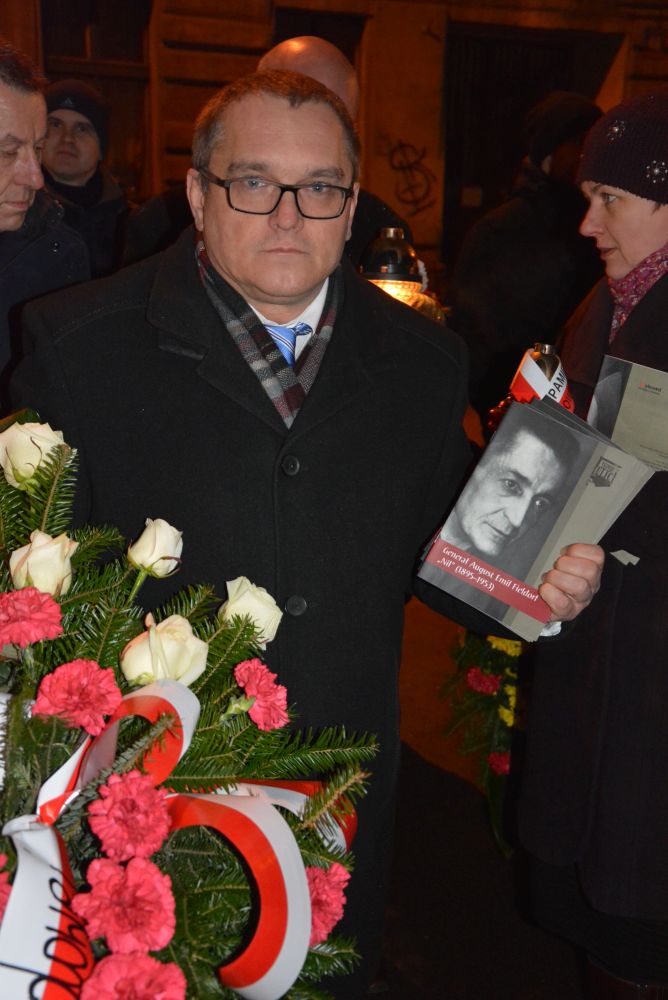 Marek Drużka, dyrektor Oddziału IPN w Łodzi. Z prawej dr Joanna Żelazko, naczelnik OBEP IPN w Łodzi  