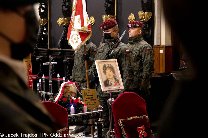 Pogrzeb ppłk. Haliny Kępińskiej-Bazylewicz - Kory,12.01.2022-3