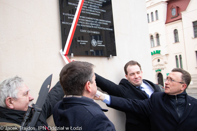 Uroczystość odsłonięcia tablicy upamiętniającej kpt. Stanisława Sojczyńskiego ps. Warszyc i jego podkomendnych – Łódź, 19 lutego 2022 r.