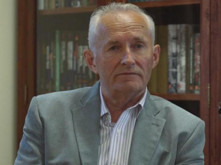 Dr hab. Janusz Wróbel